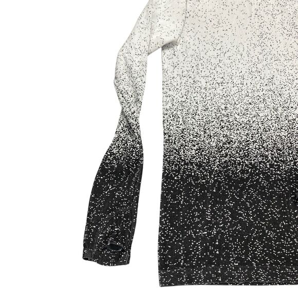 Athleta Flurry Blizzard Gradient Turtleneck Shirt Womens Ribbed Top Size Medium - Picture 12 of 14